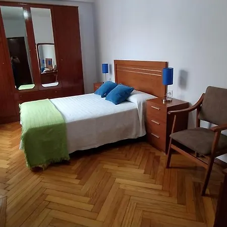 شقة - 2 Bedrooms - 0137 *