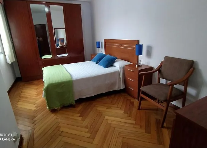 شقة - 2 Bedrooms - 0137 *